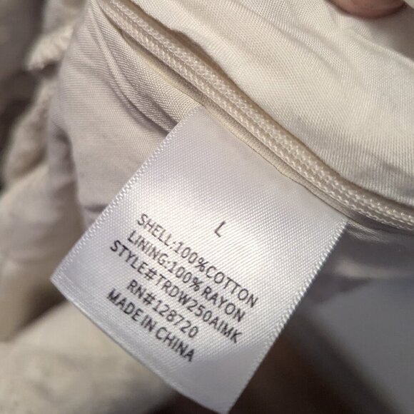 NWT Francesca’s Lacy Puff Sleeve Embroidered Eyelet Crop Top Blouse Boho Girly - Picture 4 of 7